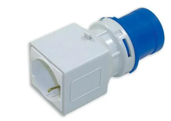 Adaptador clavija CEE 2P+T 16A/ Toma Schuko