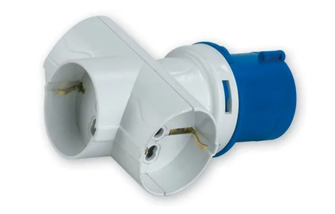 Adaptador clavija CEE 3 tomas 2P+T / Toma Schuko